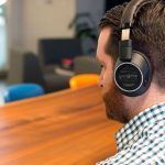 10 Earphone Bluetooth Terbaik Harga Diatas 1 Juta Earphone Bluetooth Terbaik