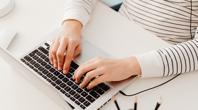 5 Aplikasi Belajar Mengetik 10 Jari Yang Bisa Dicoba Aplikasi Belajar Mengetik 10 Jari