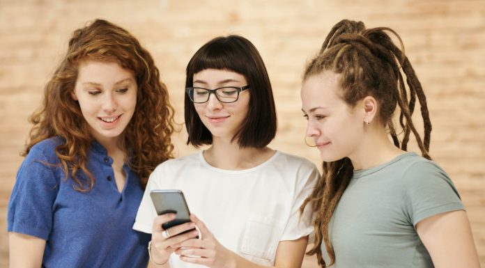 6 Aplikasi Arisan Online Di Ponsel yang Wajib Dicoba 6 Aplikasi Arisan Online Di Ponsel