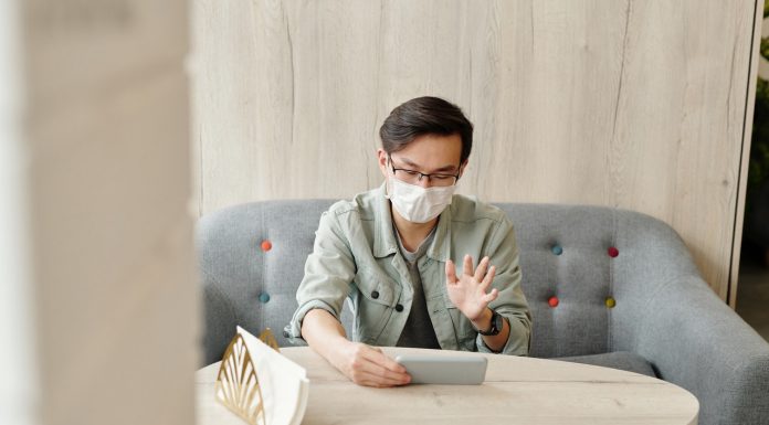 6 Aplikasi Video Call Random Tanpa Coin, Dijamin Aman! 6 Aplikasi Video Call Random Tanpa Coin