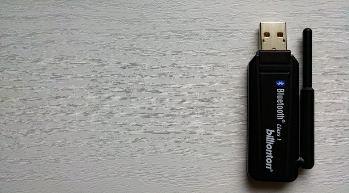 Cara Membersihkan Port USB Paling Sederhana Cara Membersihkan Port USB Paling Sederhana