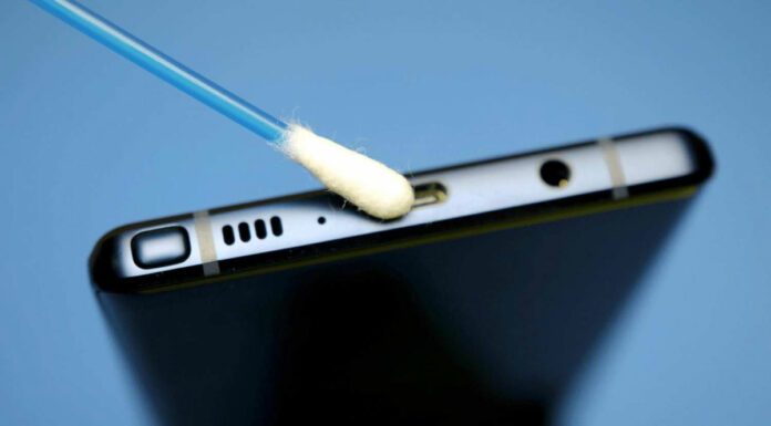 Cara Membersihkan Speaker HP yang Kemasukan Air Cara Membersihkan Speaker HP